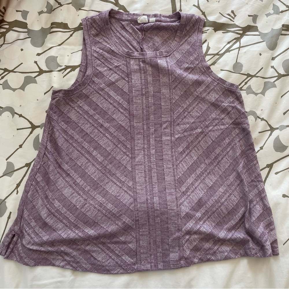 Gap swing tank